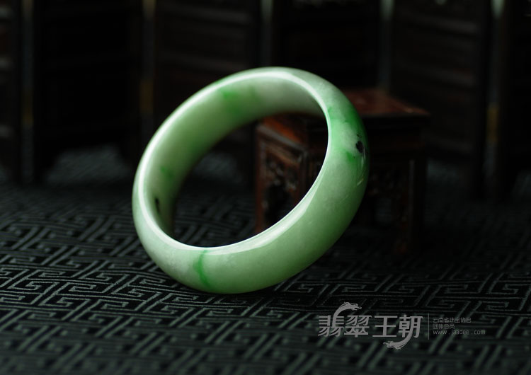 细糯种缅甸翡翠黄加绿手镯（57.2）