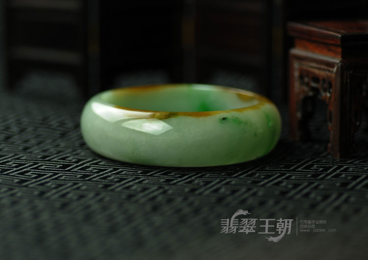 细糯种缅甸翡翠黄加绿手镯（57.2）