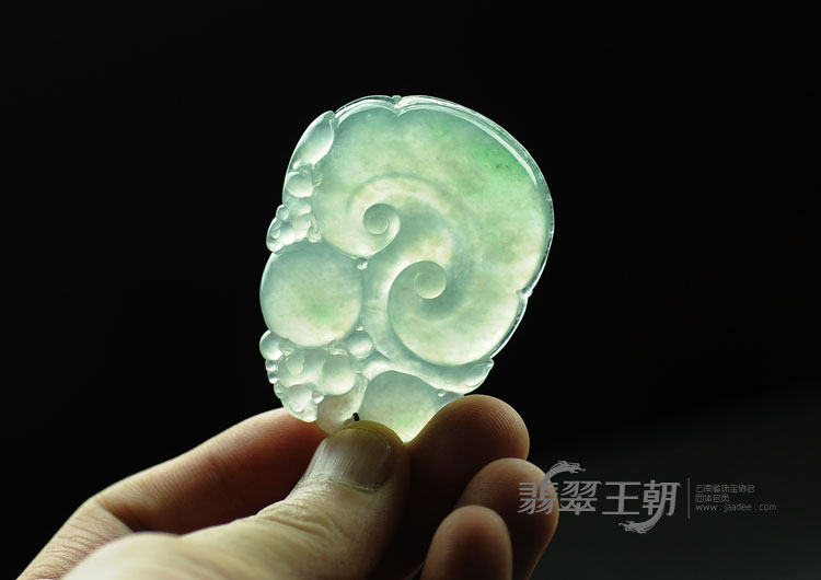 冰玻种晴水缅甸翡翠如意寿挂件