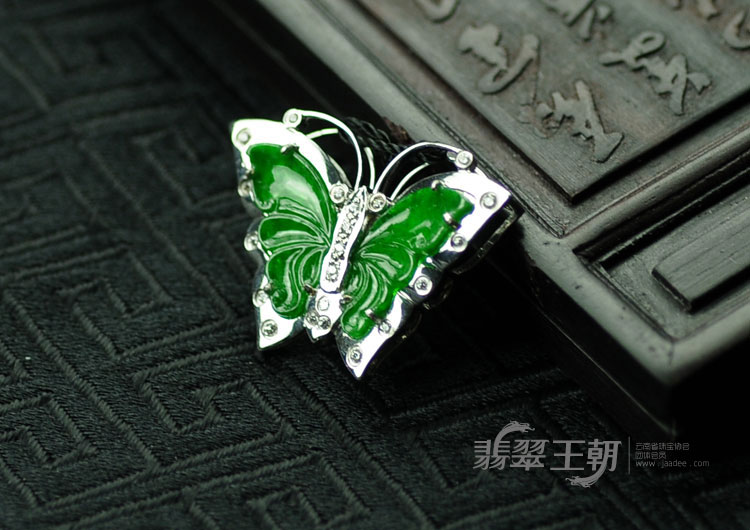 细糯种正阳绿缅甸翡翠满色包金蝴蝶挂件