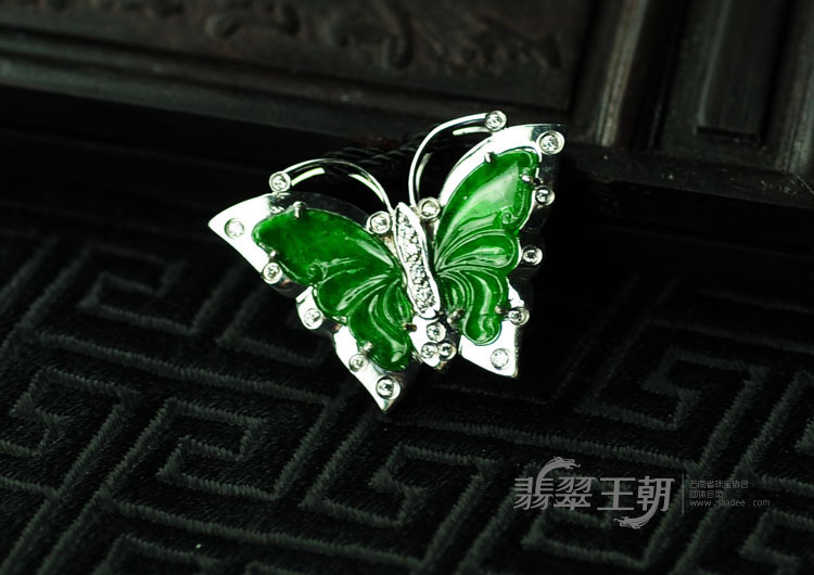 细糯种正阳绿缅甸翡翠满色包金蝴蝶挂件
