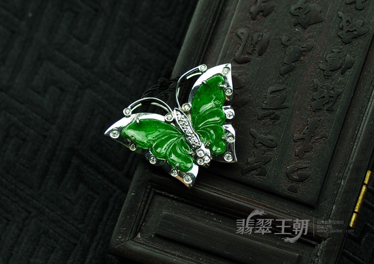 细糯种正阳绿缅甸翡翠满色包金蝴蝶挂件