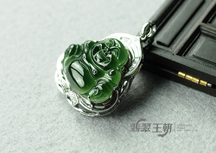 玻璃种黛绿包白金缅甸翡翠玉佛挂件