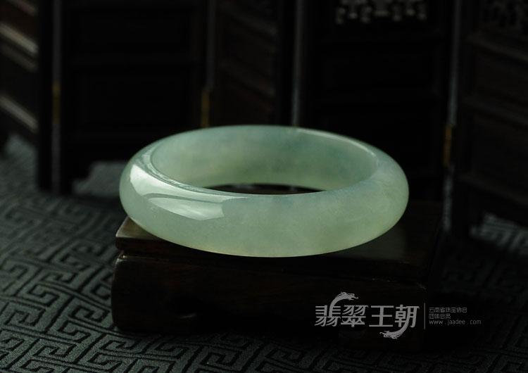 冰种晴水缅甸翡翠手镯（58）