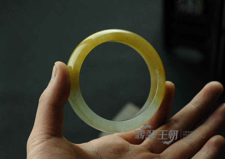 冰种黄翡缅甸翡翠手镯（57.3）