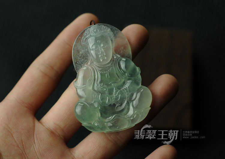 玻璃种晴水缅甸翡翠观音挂件