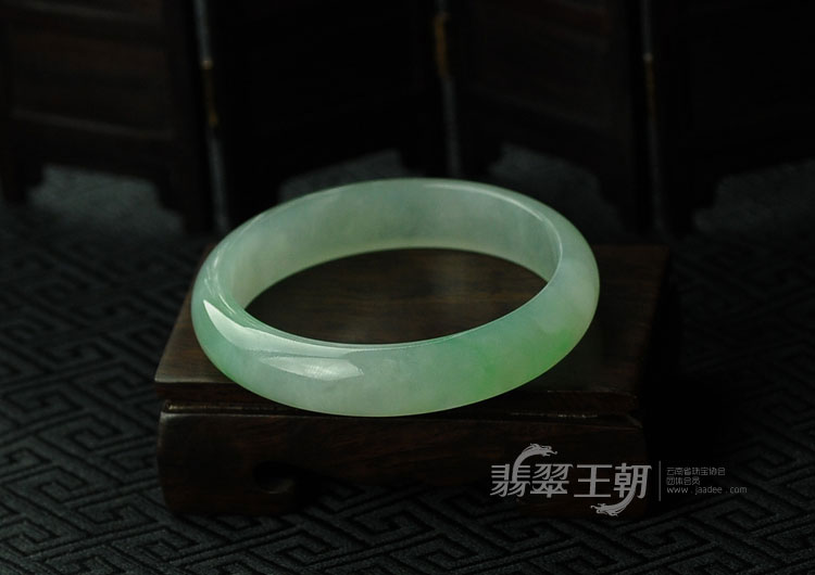 冰种绿晴缅甸翡翠手镯（54.7）