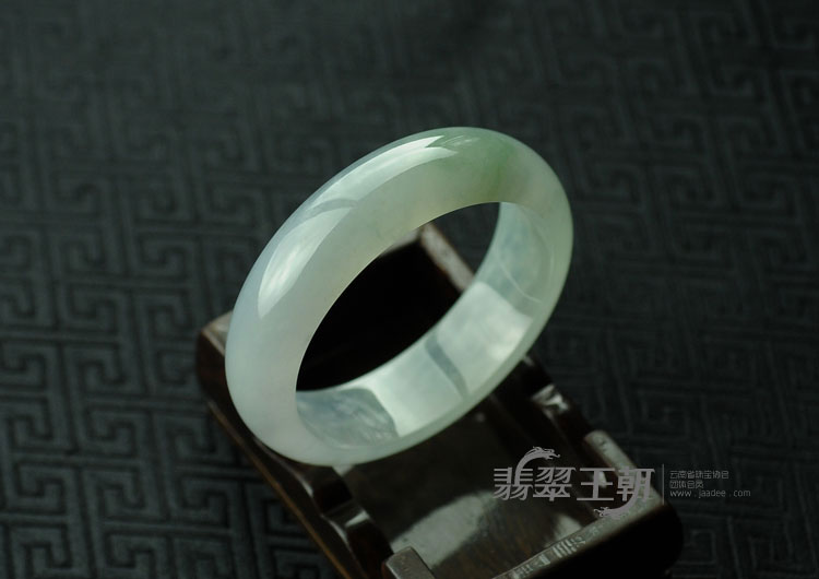 冰种晴水缅甸翡翠手镯（54.1）