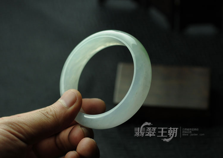 冰种晴水缅甸翡翠手镯（54.1）