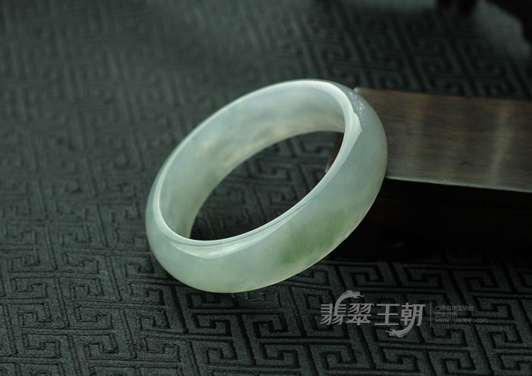 冰种晴水缅甸翡翠手镯（54.1）
