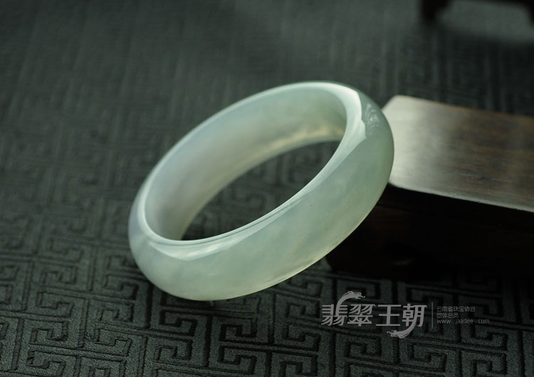 冰种晴水缅甸翡翠手镯（54.1）