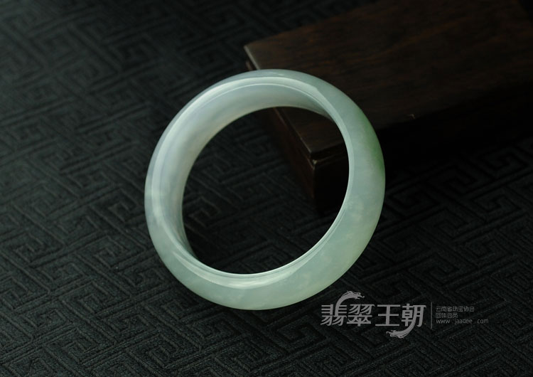冰种晴水缅甸翡翠手镯（54.1）
