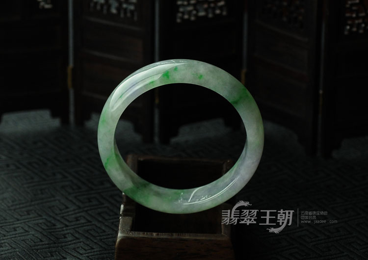 糯冰种紫罗兰飘翠缅甸翡翠手镯（58.3）