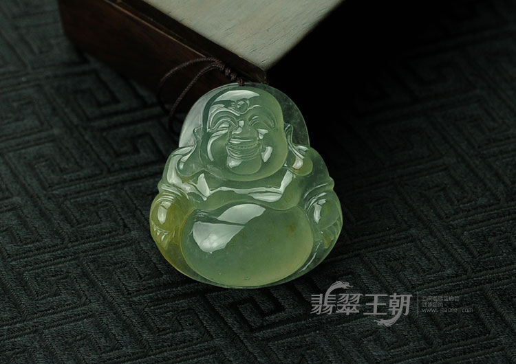 高冰种黄翡缅甸翡翠玉佛挂件