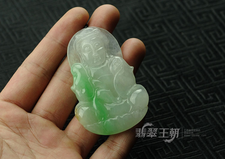 糯冰种黄加绿缅甸翡翠观音挂件