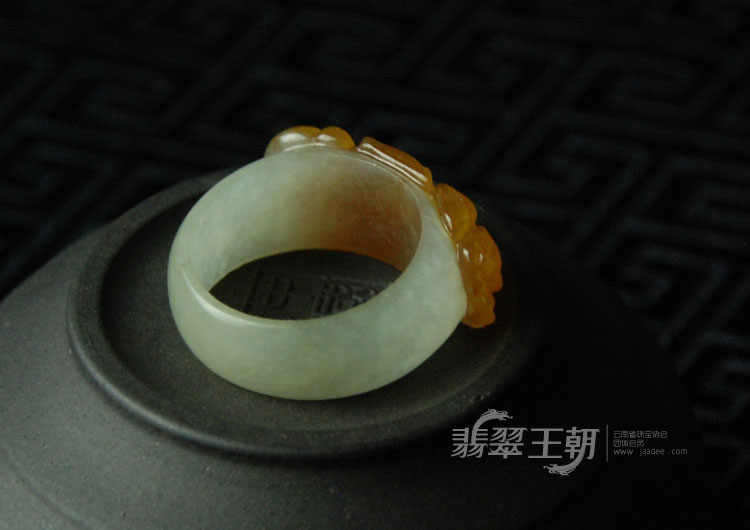 冰种黄翡缅甸翡翠貔貅指环