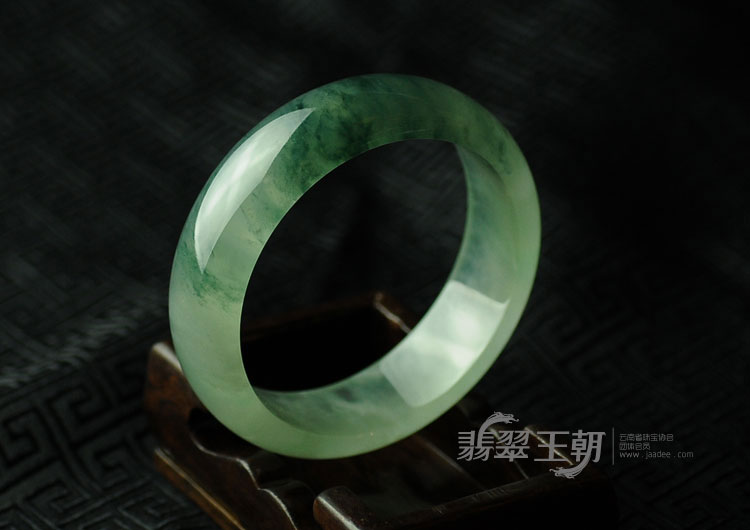 冰种飘花缅甸翡翠手镯（57.8）