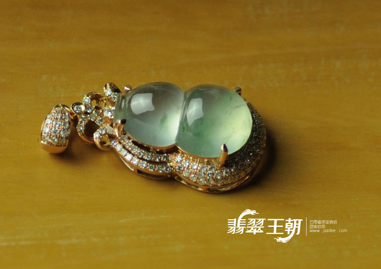 玻璃种飘花包玫瑰金缅甸翡翠葫芦挂件