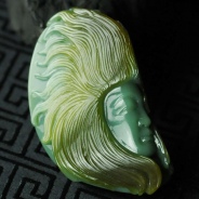 糯冰种黄翡青色缅甸翡翠“太阳神”挂件
