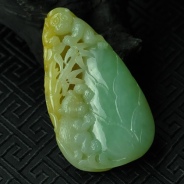 糯冰种黄加绿缅甸翡翠“如意封侯”挂件