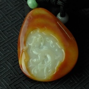 细糯种红翡缅甸翡翠龙凤牌挂件