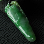 糯冰种黄加绿缅甸翡翠龙牌挂件