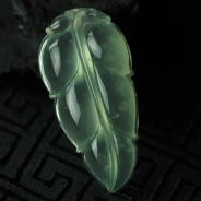 玻璃种晴水缅甸翡翠叶子挂件
