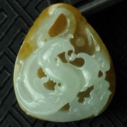糯冰种黄翡缅甸翡翠翼龙挂件