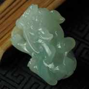 糯冰种飘花缅甸翡翠貔貅挂件