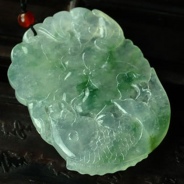 糯冰种飘花缅甸翡翠“年年有余”挂件