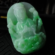 糯冰种翠色缅甸翡翠千手观音挂件