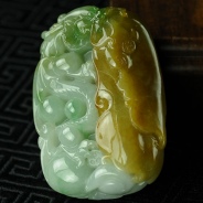 糯冰种三彩缅甸翡翠“飞龙高升”挂件