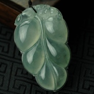 冰玻种飘花缅甸翡翠叶子挂件