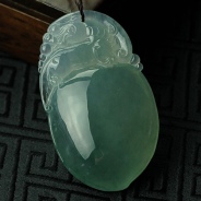 冰玻种晴水缅甸翡翠寿桃挂件