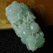 糯冰种晴水缅甸翡翠鱼龙变手玩件