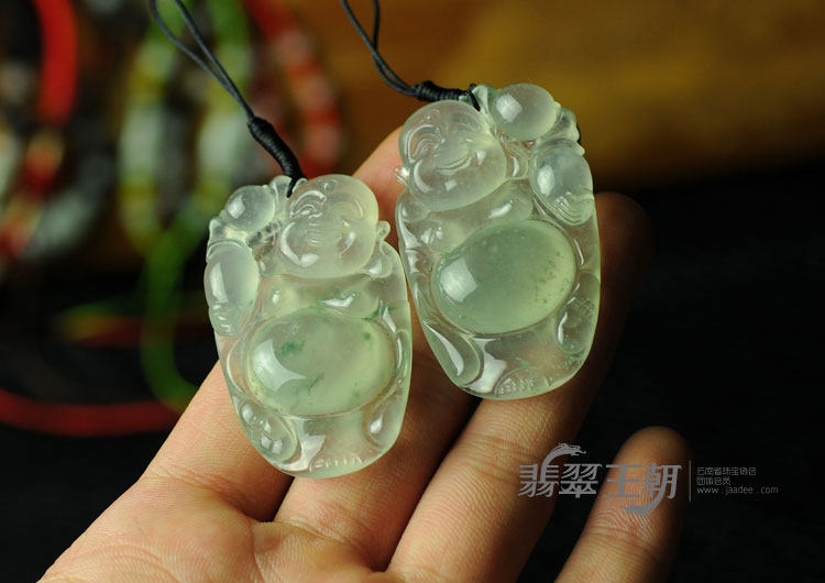 冰玻种飘花莹光缅甸翡翠逍遥佛挂件（一对）