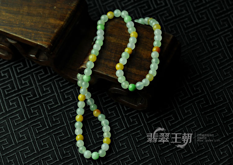 糯冰种三彩缅甸翡翠项链