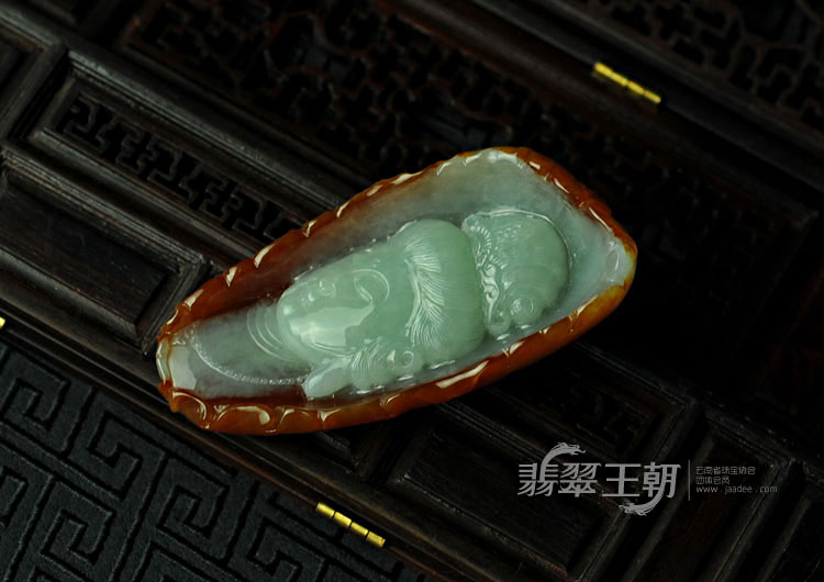 糯冰种黄翡缅甸翡翠观音头挂件