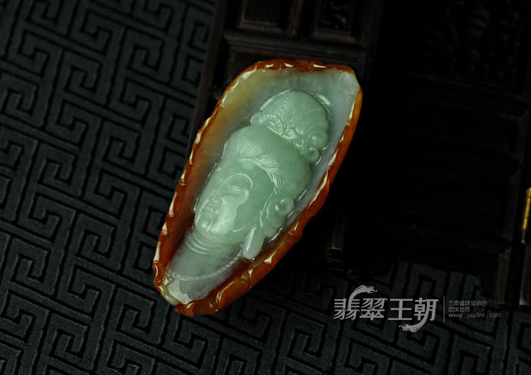 糯冰种黄翡缅甸翡翠观音头挂件