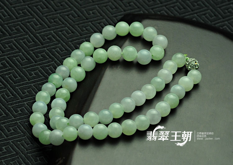 糯冰种晴水缅甸翡翠项链