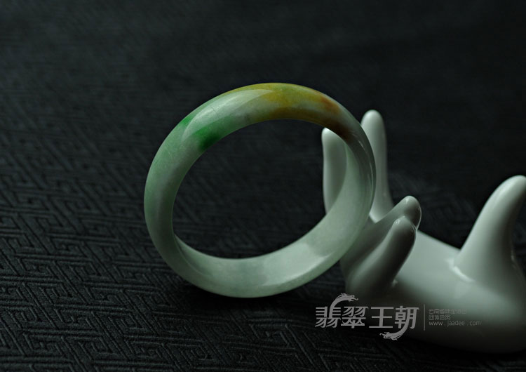 细糯种黄加绿缅甸翡翠手镯（57.9）