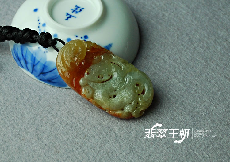 糯冰种红黄翡缅甸翡翠龙凤挂件