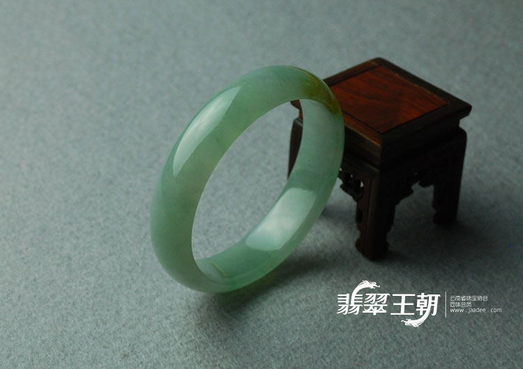 糯冰种晴水黄翡缅甸翡翠手镯（60.3）