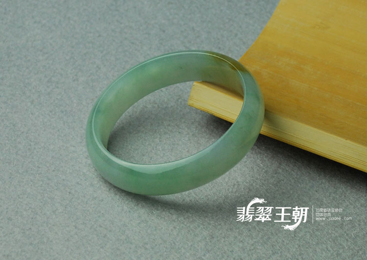 糯冰种晴水黄翡缅甸翡翠手镯（60.3）