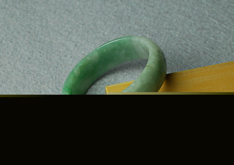 糯冰种青色缅甸翡翠手镯（52.1）