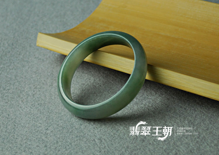 糯冰种紫罗兰晴水缅甸翡翠手镯（53.6）