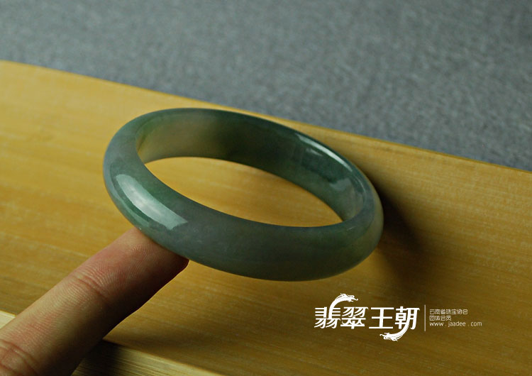 糯冰种紫罗兰晴水缅甸翡翠手镯（53.6）