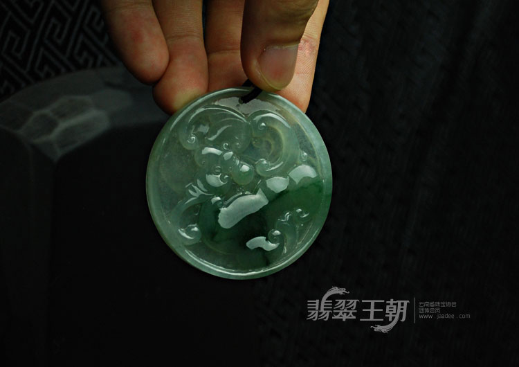 冰种飘花缅甸翡翠流云百福挂件