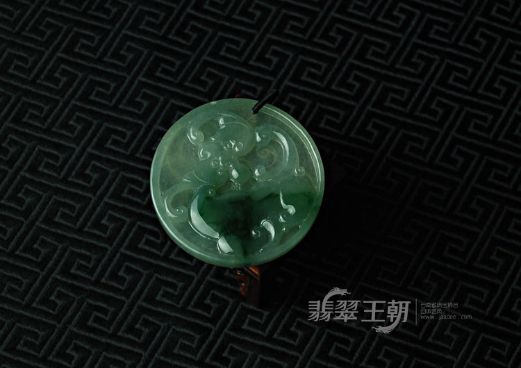 冰种飘花缅甸翡翠流云百福挂件