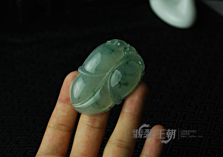 冰种飘花缅甸翡翠叶子挂件